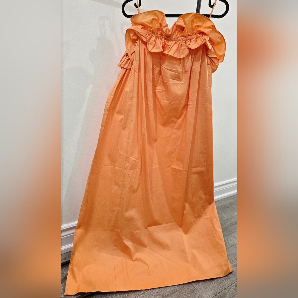 3/55$ - H&M Vibrant Orange Dress